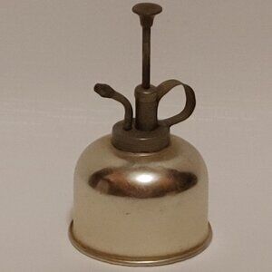 Vintage Brass Thumb Pump Oil Can Sprayer Maker 555 No 111 Made in Taiwan